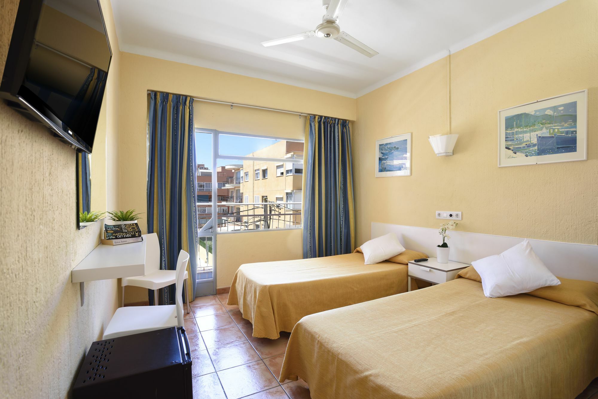Hsr Gil (Adults Only) Palmanova
